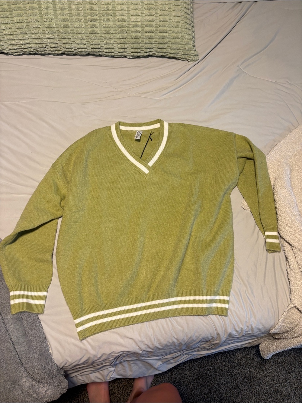 ZYIA Olive Green V-Neck Sweater with White Trim